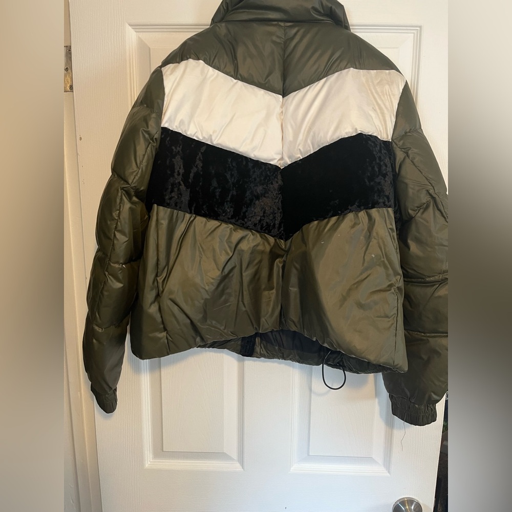 🔥SOLD🔥 Marc New York Olive and Black Puffer Jacket - Picture 3 of 3